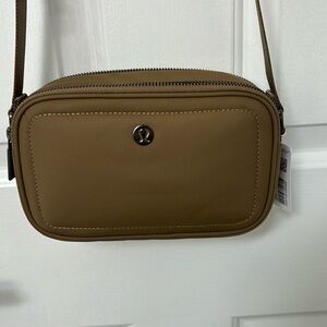 Lululemon crossbody camera bag